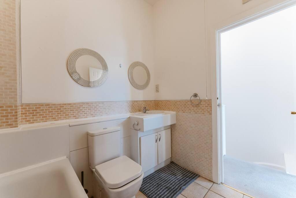 Up To 4 People, Room In A Share House Next To London Bridge Exteriör bild